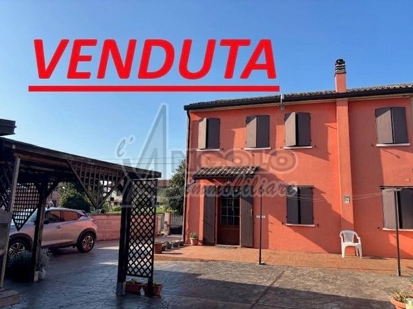 casa indipendente in vendita a Pincara in zona Gambaro