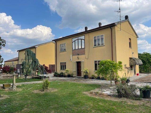 casa indipendente in vendita a Pincara in zona Roncala
