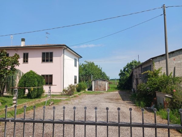 casa indipendente in vendita a Polesella