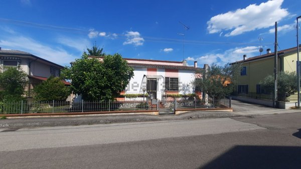 casa indipendente in vendita a Polesella