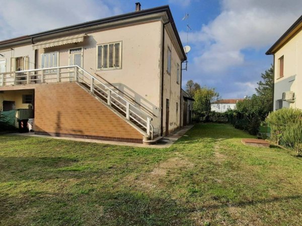 casa indipendente in vendita a Polesella