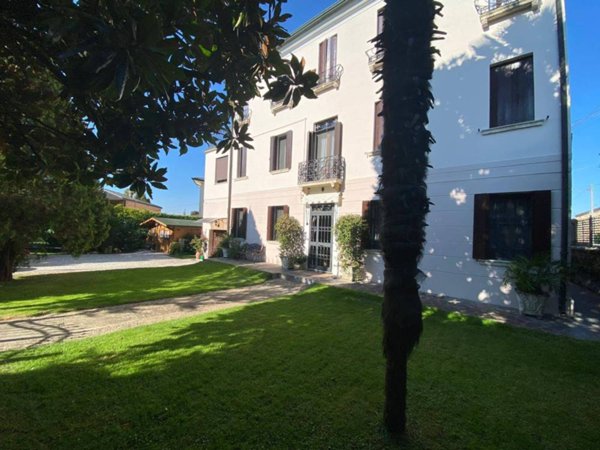 casa indipendente in vendita a Polesella