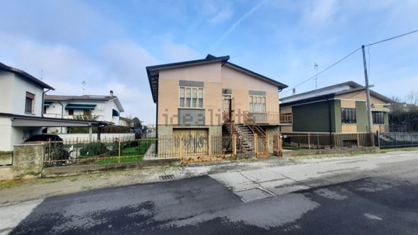 casa indipendente in vendita a Polesella
