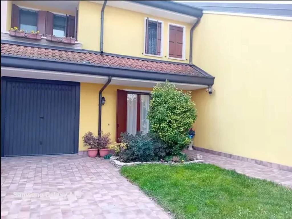 casa indipendente in vendita a Pontecchio Polesine