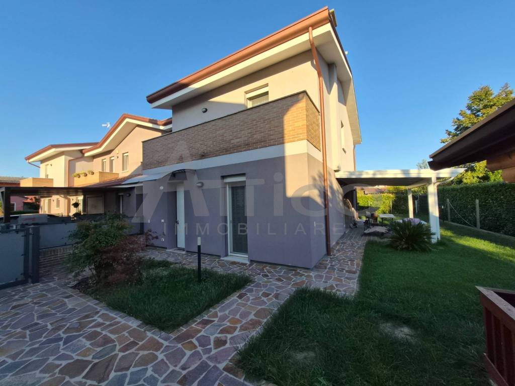 casa indipendente in vendita a Pontecchio Polesine