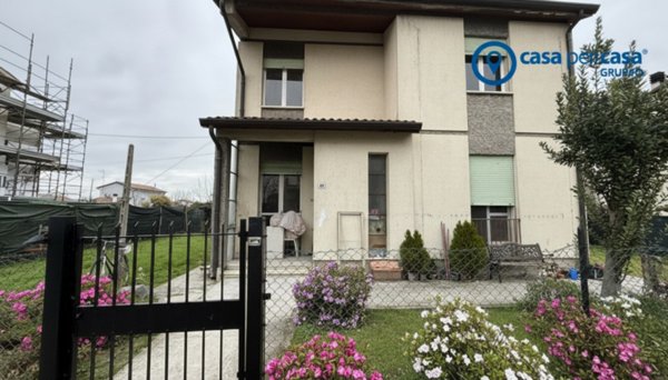 casa indipendente in vendita a Pontecchio Polesine