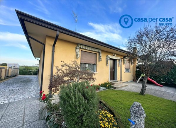 casa indipendente in vendita a Pontecchio Polesine