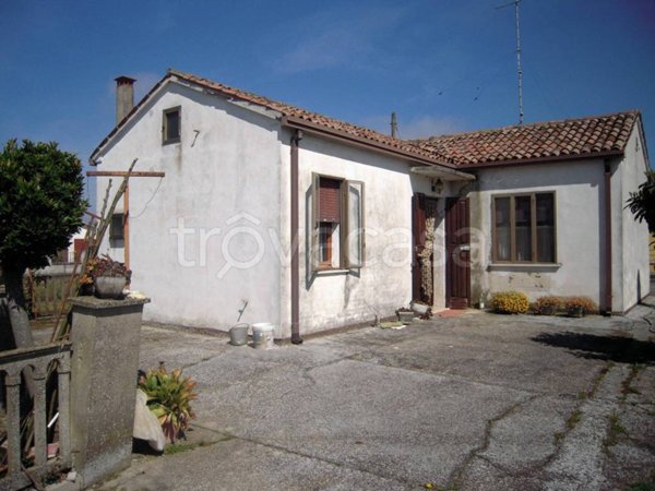 casa indipendente in vendita a Porto Tolle in zona Donzella