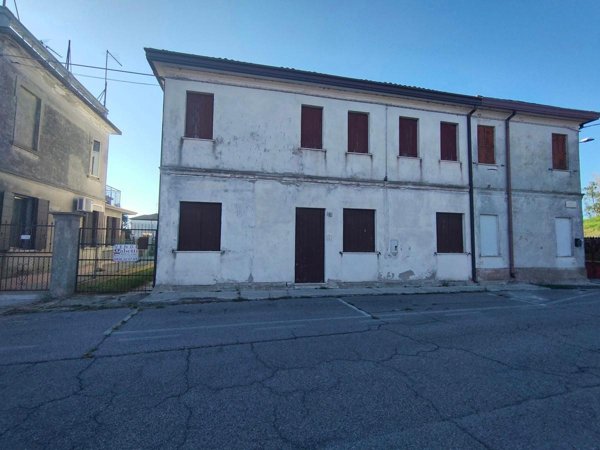 casa indipendente in vendita a Porto Tolle in zona Tolle