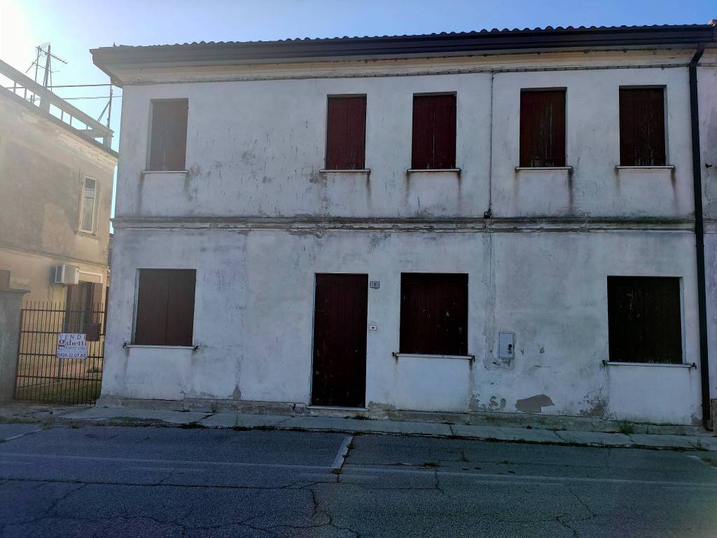 casa indipendente in vendita a Porto Tolle in zona Tolle