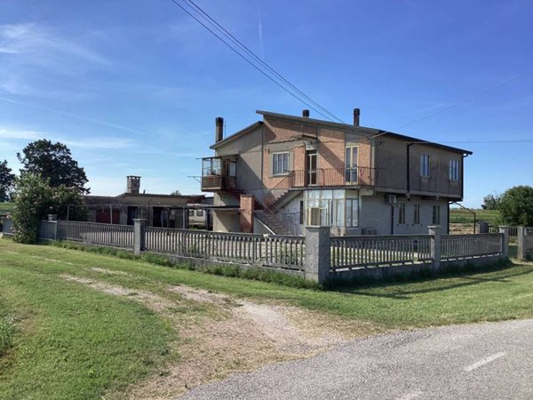 casa indipendente in vendita a Porto Tolle