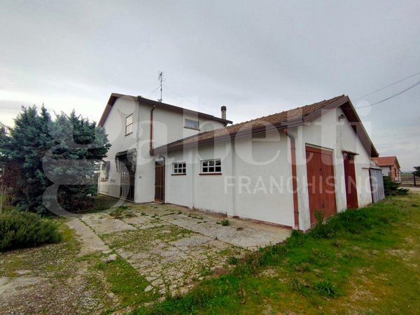 casa indipendente in vendita a Porto Tolle