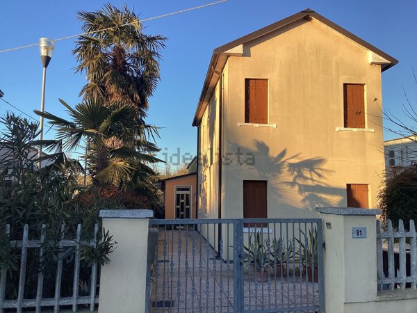 casa indipendente in vendita a Porto Tolle