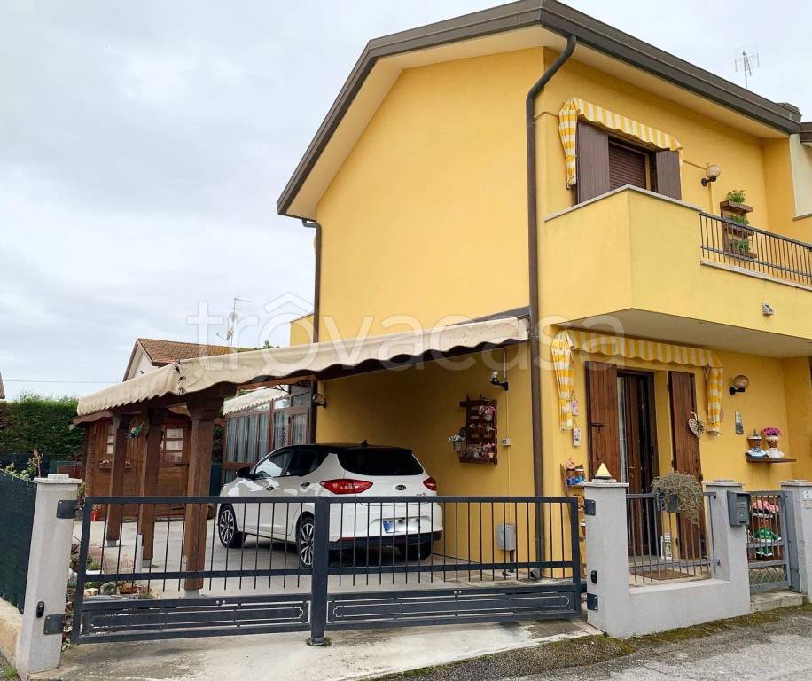 casa indipendente in vendita a Porto Tolle