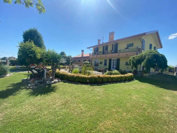 casa indipendente in vendita a Porto Tolle in zona Ca' Venier