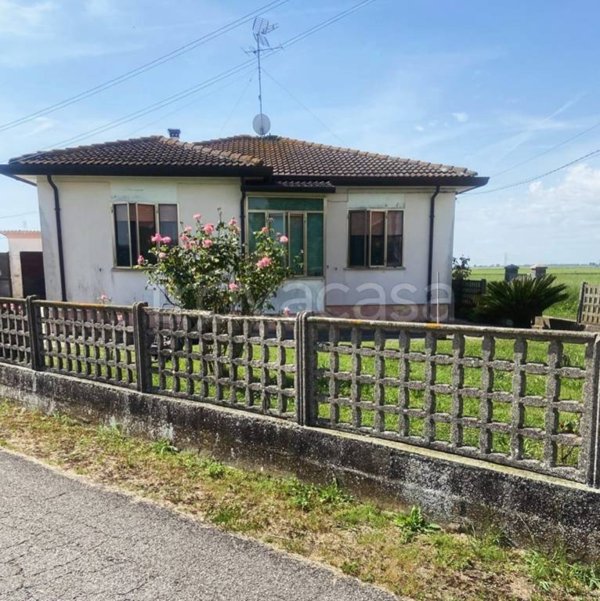 casa indipendente in vendita a Porto Tolle in zona Donzella