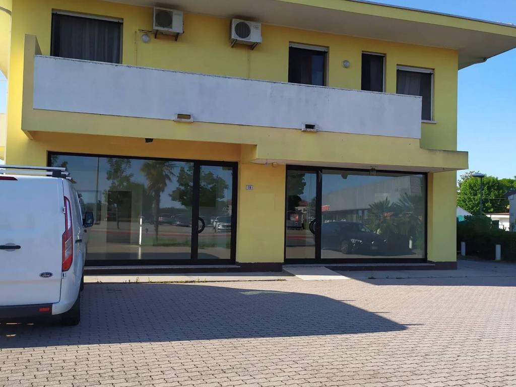 negozio in vendita a Porto Tolle