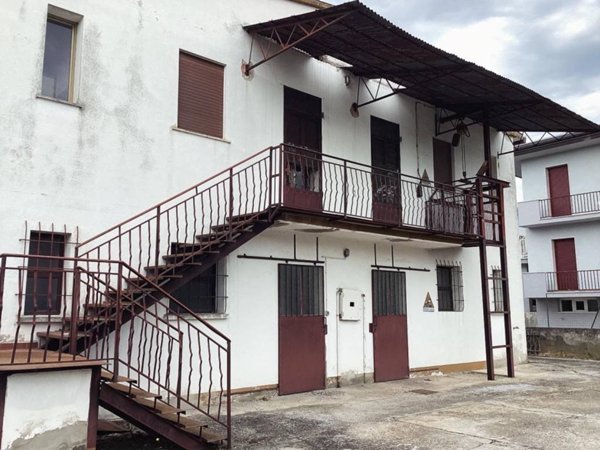 locale commerciale in vendita a Porto Tolle in zona Donzella