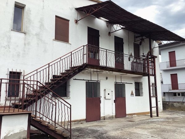 locale di sgombero in vendita a Porto Tolle