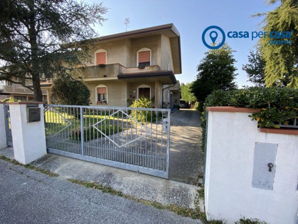 casa indipendente in vendita a Porto Tolle in zona Donzella