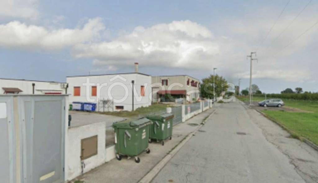 locale commerciale in vendita a Porto Tolle