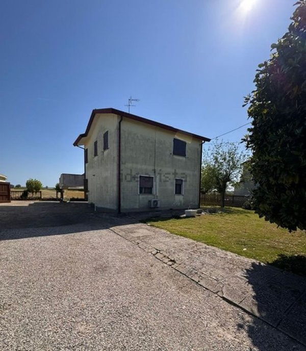 casa indipendente in vendita a Porto Tolle in zona Boccasette