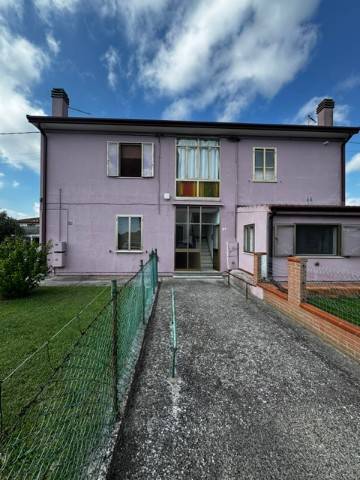 appartamento in vendita a Porto Tolle in zona Scardovari