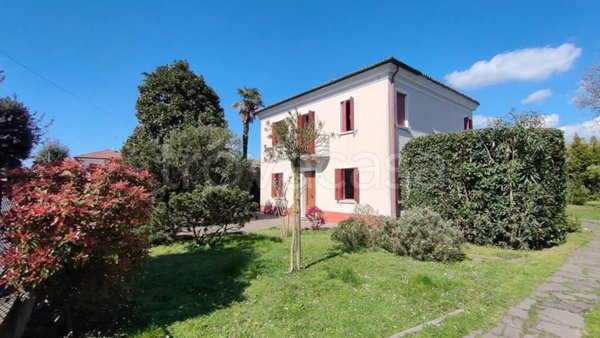 casa indipendente in vendita a Rosolina