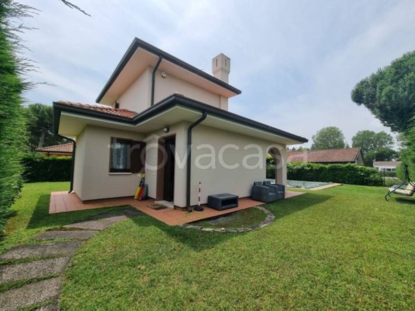 casa indipendente in vendita a Rosolina