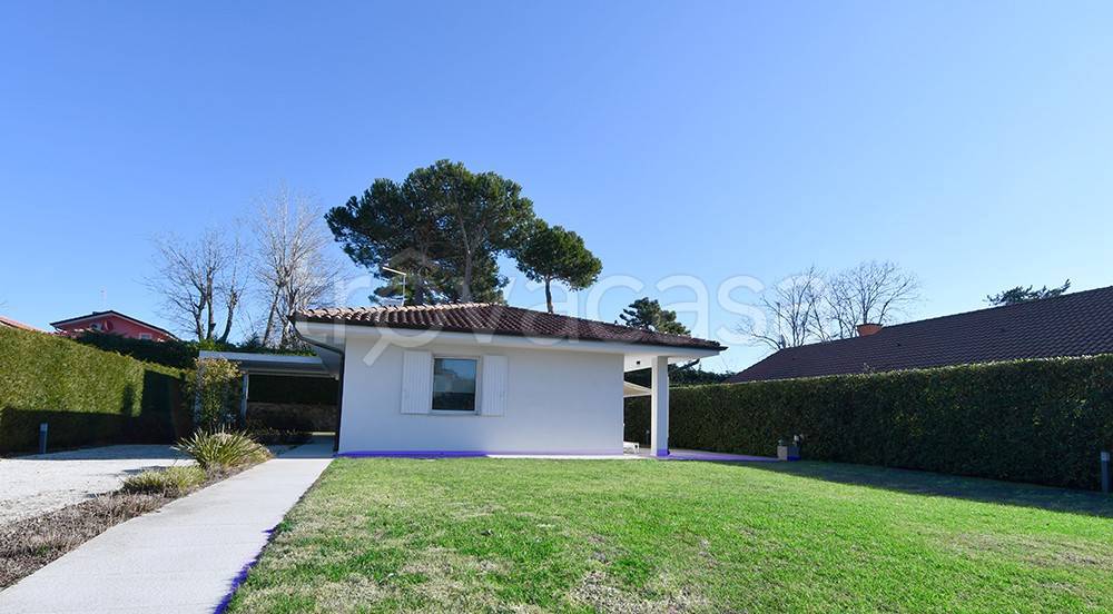 casa indipendente in vendita a Rosolina