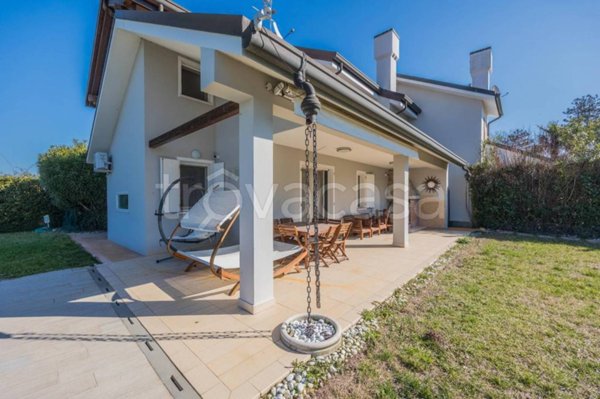 casa indipendente in vendita a Rosolina