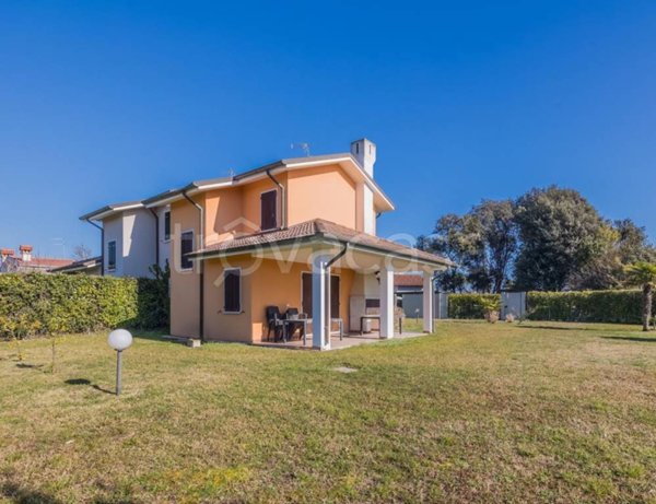 casa indipendente in vendita a Rosolina