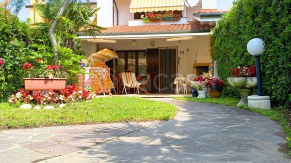 casa indipendente in vendita a Rosolina