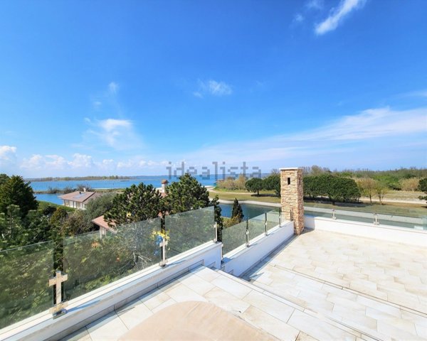 casa indipendente in vendita a Rosolina