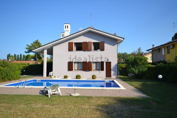 casa indipendente in vendita a Rosolina
