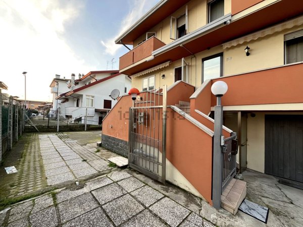 casa indipendente in vendita a Rosolina