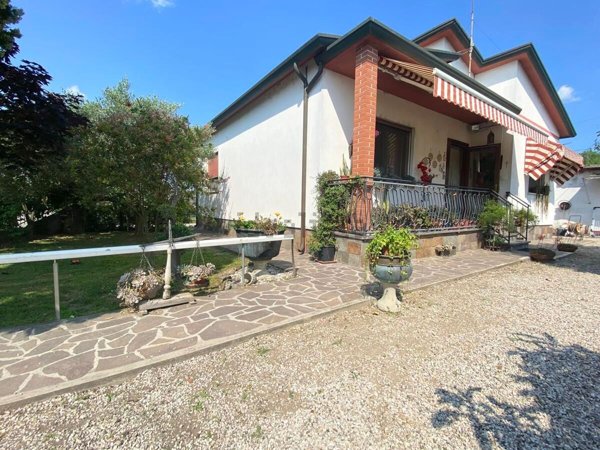 casa indipendente in vendita a Rosolina