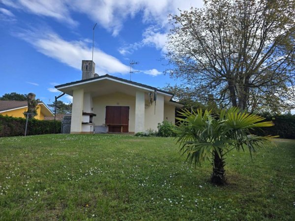 casa indipendente in vendita a Rosolina