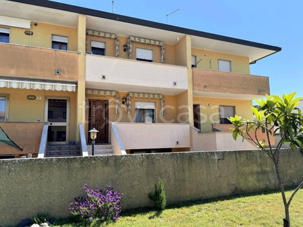 casa indipendente in vendita a Rosolina