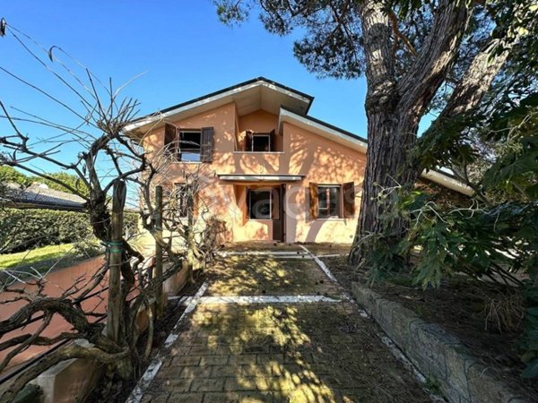 casa indipendente in vendita a Rosolina in zona Rosolina Mare