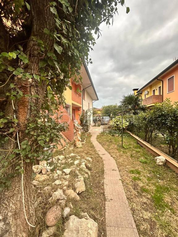 casa indipendente in vendita a Rosolina