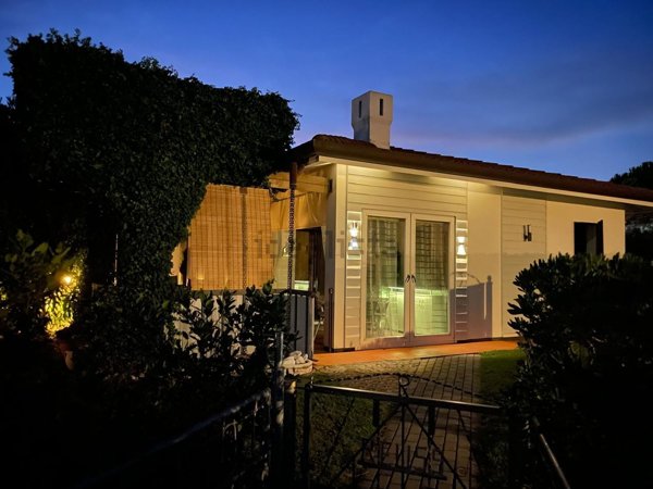 casa indipendente in vendita a Rosolina
