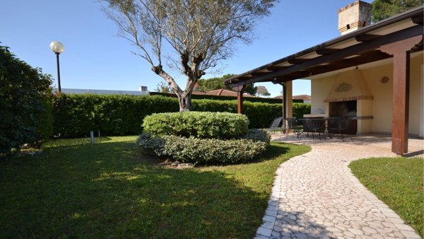 casa indipendente in vendita a Rosolina