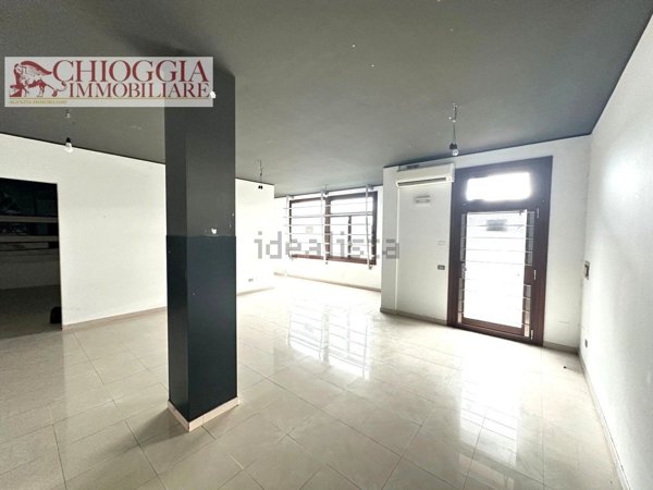 negozio in vendita a Rosolina