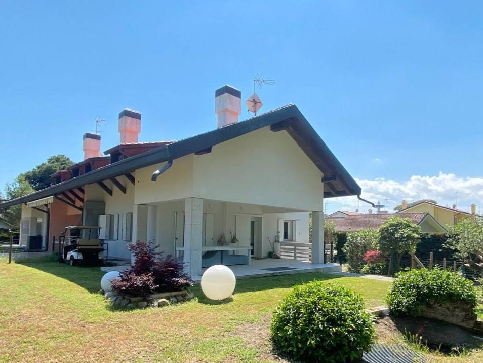 casa indipendente in vendita a Rosolina