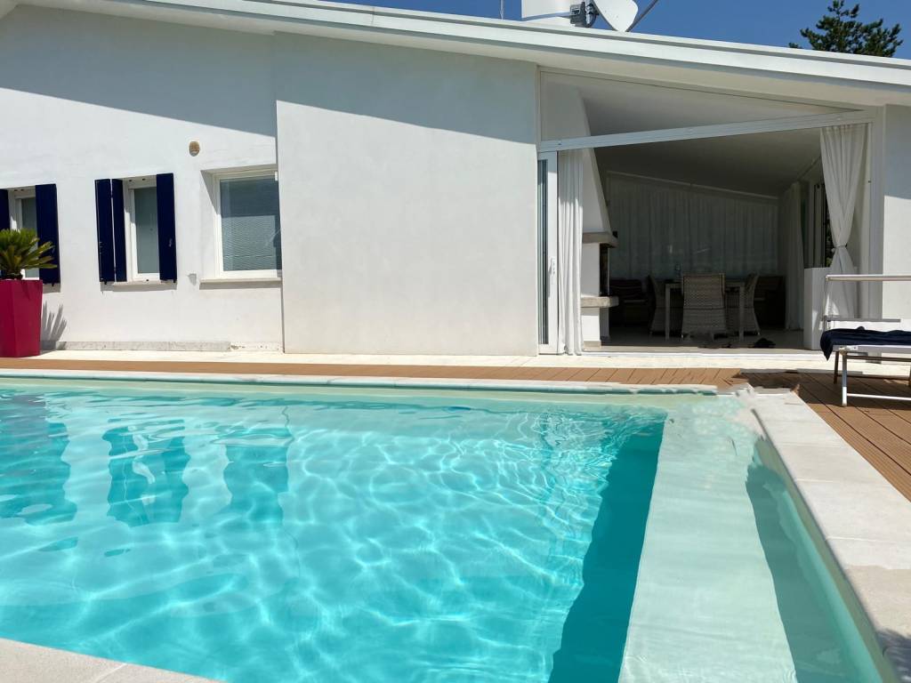 casa indipendente in vendita a Rosolina