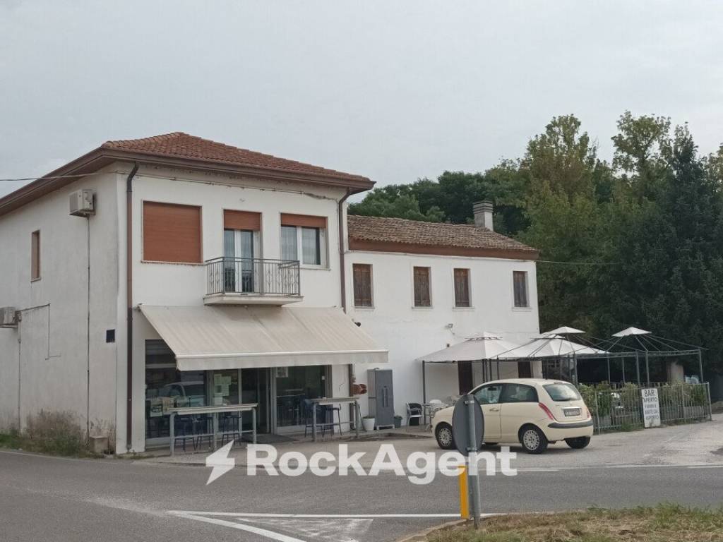 casa indipendente in vendita a Rosolina in zona Fenilone