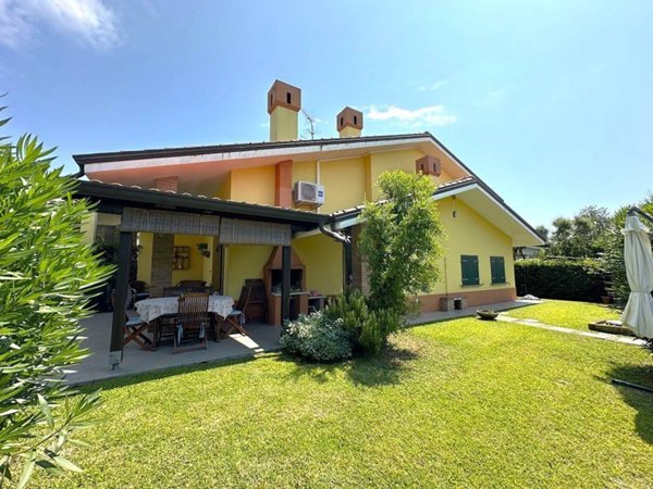 casa indipendente in vendita a Rosolina in zona Rosolina Mare