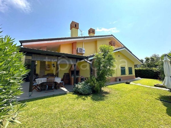 casa indipendente in vendita a Rosolina in zona Rosolina Mare