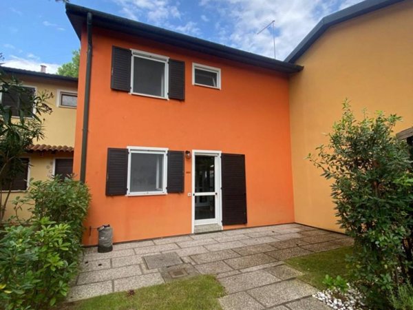 casa indipendente in vendita a Rosolina